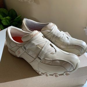 Skechers Velcro sneakers